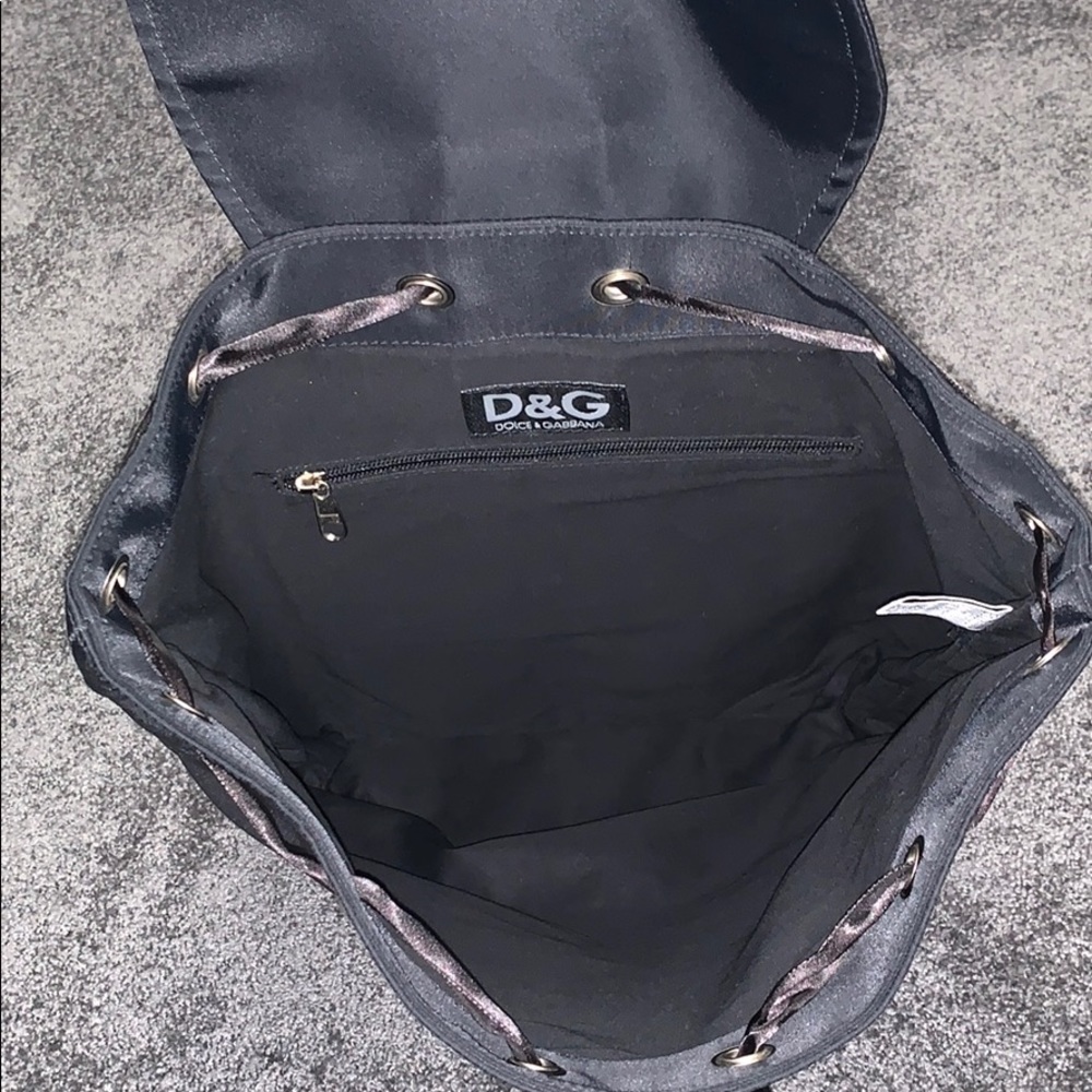 Dolce & Gabbana vintage black nylon drawstring backpack - Picture 4 of 12